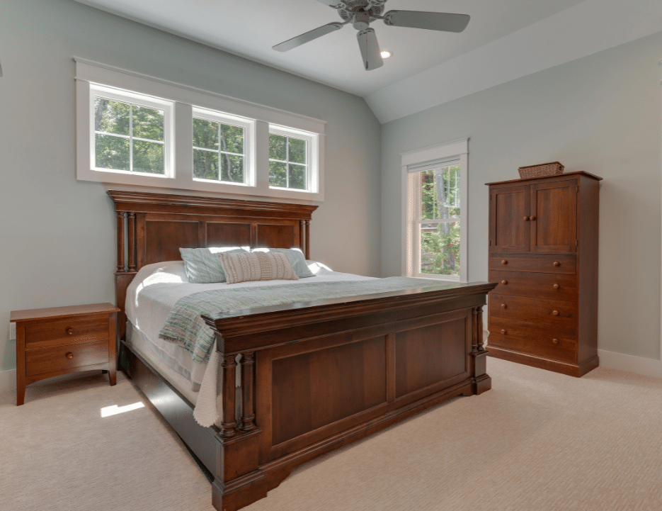 CHICAHAUK CRAFTSMAN STYLE HOME